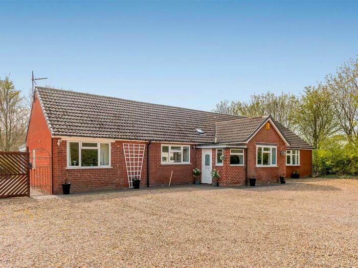 4 Bedroom Detached Bungalow For Sale In Watling Street, Grendon/Dordon