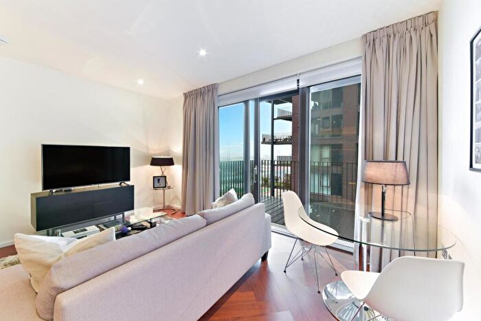 2 Bedroom Flat To Rent In Capital Building, Embassy Gardens, London, SW11