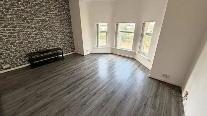 2 Bedroom Flat To Rent In Crosby Road South, Liverpool, L21