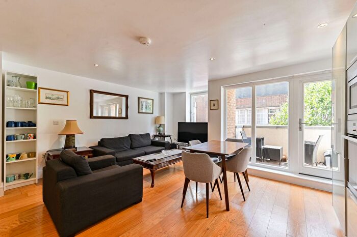2 Bedroom Flat To Rent In Walden Building, Battersea, London, SW11
