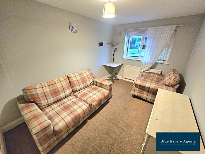 1 Bedroom Flat To Rent In Kingsley Road, Hounslow, TW3