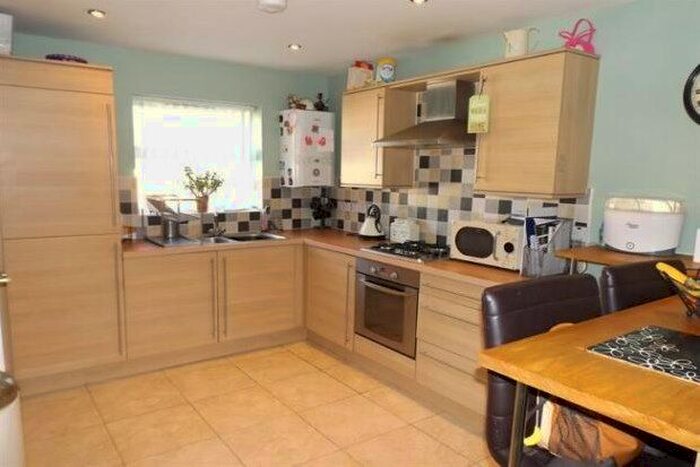 2 Bedroom Property To Rent In Shirebrook, Mansfield, NG20