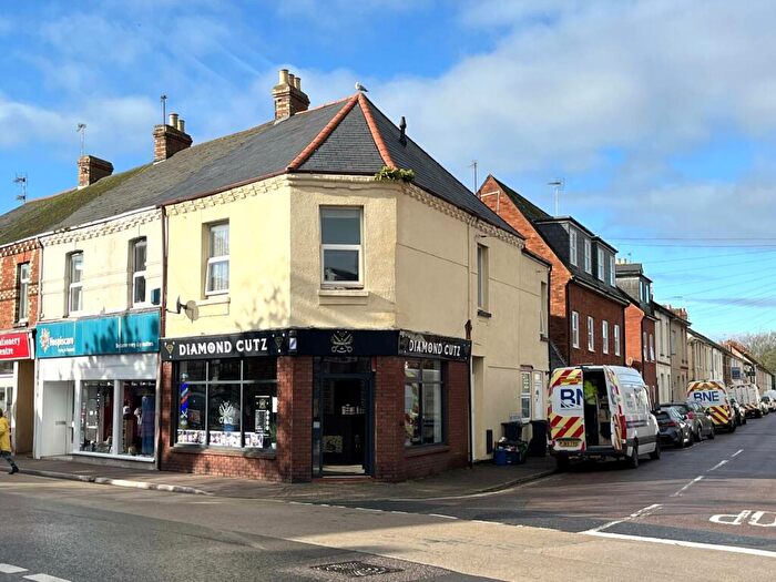 2 Bedroom Flat For Sale In New North Road, Exmouth, EX8