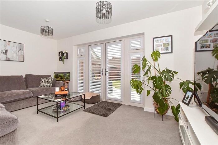 3 Bedroom Semi-Detached House For Sale In Silver Birch Road, Headcorn, Ashford, Kent, TN27