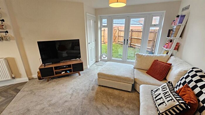 2 Bedroom Apartment For Sale In Singleton Drive, Bingham, NG13