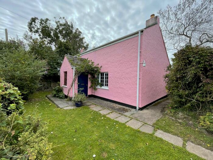 3 Bedroom Cottage To Rent In Cosheston, SA72