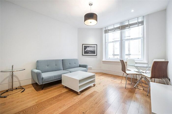 1 Bedroom Flat To Rent In Charing Cross Road, Covent Garden, London, WC2H