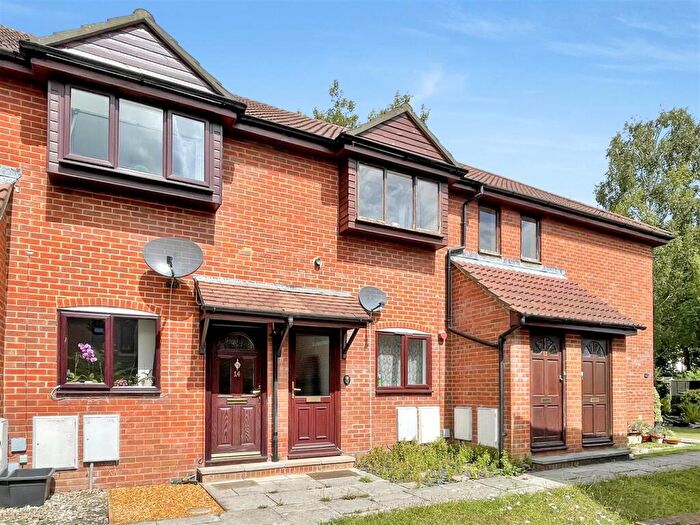 1 Bedroom Flat For Sale In Maplecroft, Salisbury, SP2