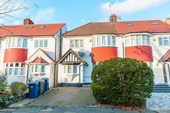 4 Bedroom Semi-Detached House To Rent In Highcroft Gardens, Temple Fortune, NW11