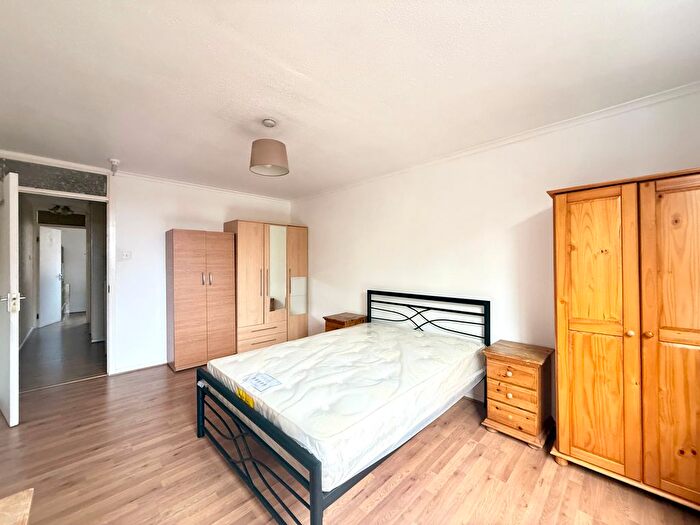 1 Bedroom Maisonette To Rent In Holland Walk, London, N19