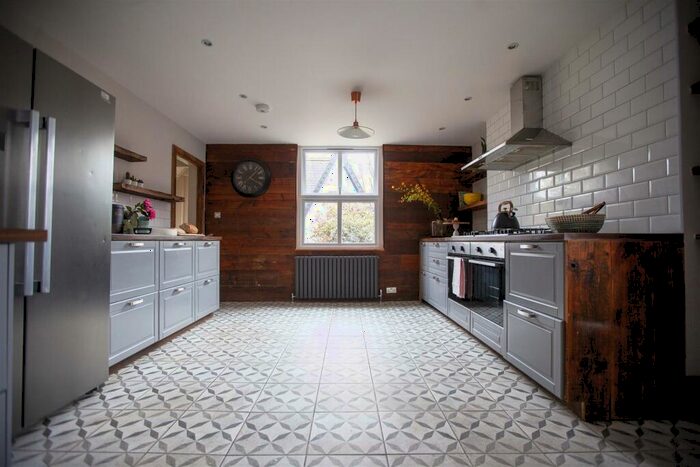 12 Bedroom Detached House To Rent In Brook Road, Manchester, M14