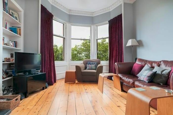 2 Bedroom Flat To Rent In Comely Bank Road, Edinburgh, EH4