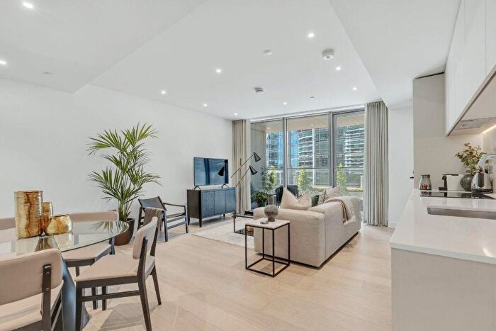 3 Bedroom Flat For Sale In Leven Road, London, E14