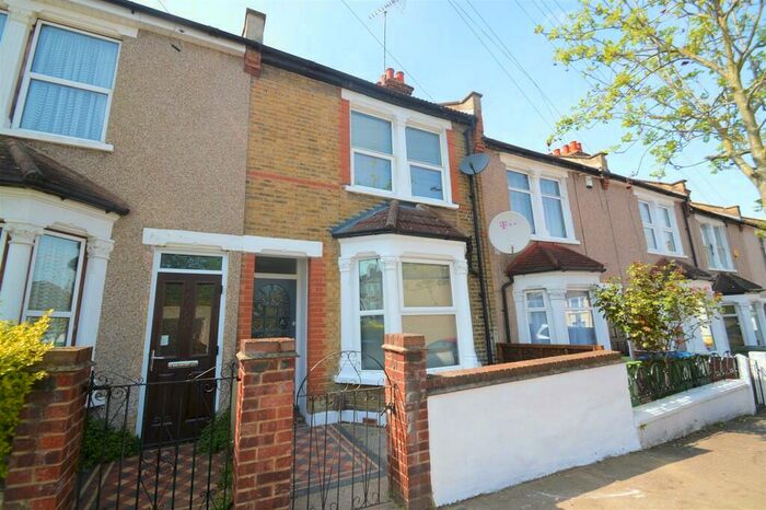 3 Bedroom Terraced House To Rent In Bostall Lane, London, SE2