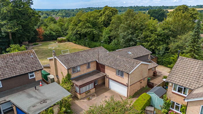 6 Bedroom Detached House For Sale In Lynch Hill Park, Whitchurch, RG28