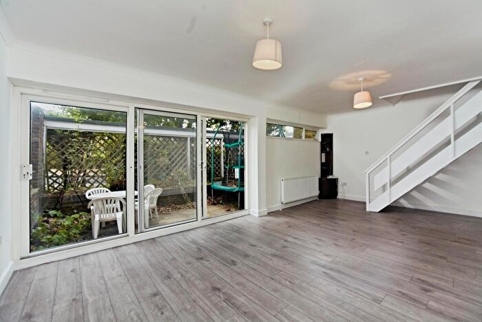 3 Bedroom Property For Sale In Park Hill Rise, Croydon, Surrey, CR0
