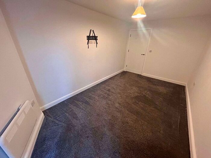1 Bedroom Flat To Rent In Scholes Lane, St. Helens, WA10
