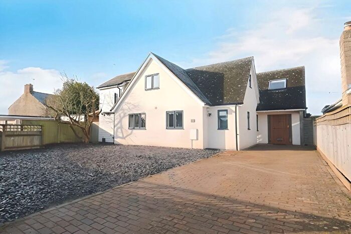 5 Bedroom Detached House For Sale In Busbys Close, Clanfield, Bampton, OX18