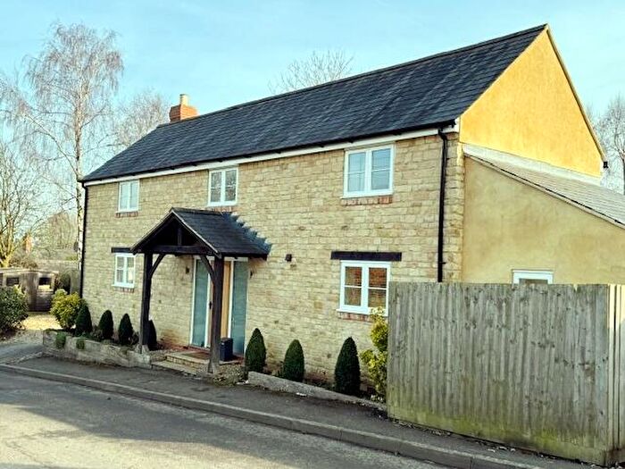 3 Bedroom Detached House To Rent In High Street, High Street, Lois Weedon, NN12