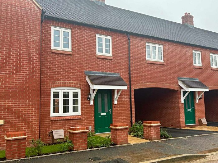 2 Bedroom Semi-Detached House To Rent In Field View, Brackley, NN13