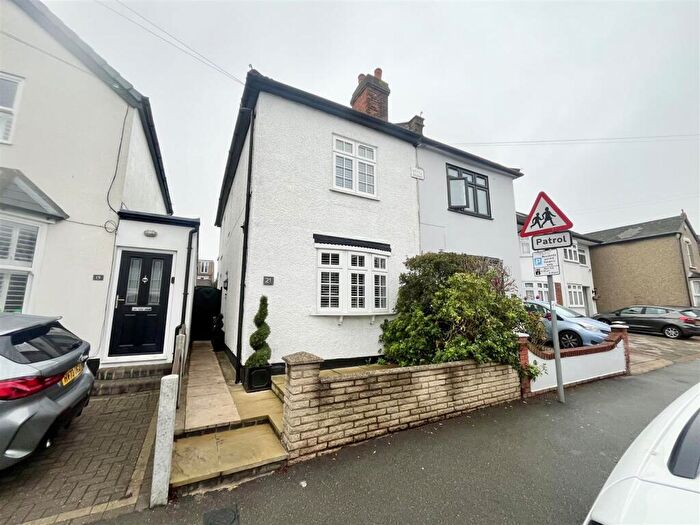 2 Bedroom Semi Detached House For Sale In Globe Road, Hornchurch, RM11