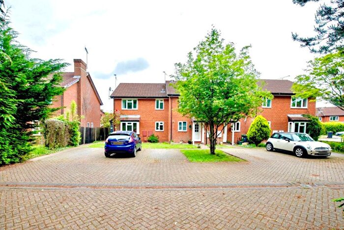 1 Bedroom End Terrace House For Sale In Wingfield Gardens, Frimley, Surrey, GU16