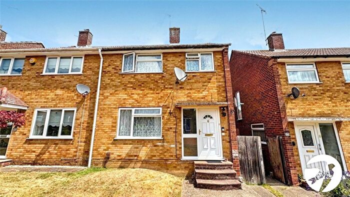3 Bedroom Semi-Detached House To Rent In St. Georges Road, Swanley, Kent, BR8