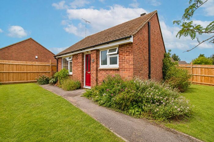 1 Bedroom Detached Bungalow For Sale In Hampton Road, Newbury, Berkshire, RG14