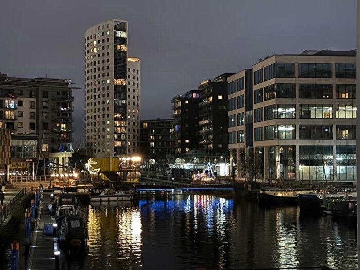 2 Bedroom Apartment For Sale In Clarence House, Leeds City Centre, LS10