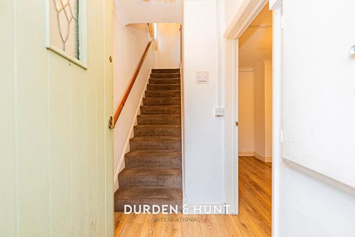 2 Bedroom End Of Terrace House For Sale In Goldingham Avenue, Loughton, IG10