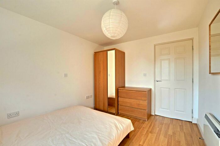 1 Bedroom Flat To Rent In Jeune Street St Clements, OX4