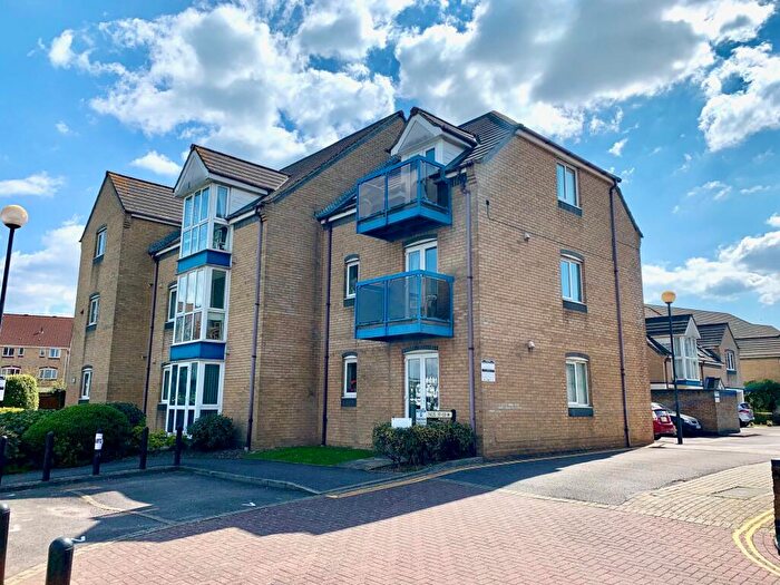 2 Bedroom Apartment To Rent In Atlantic Close, Southampton, SO14