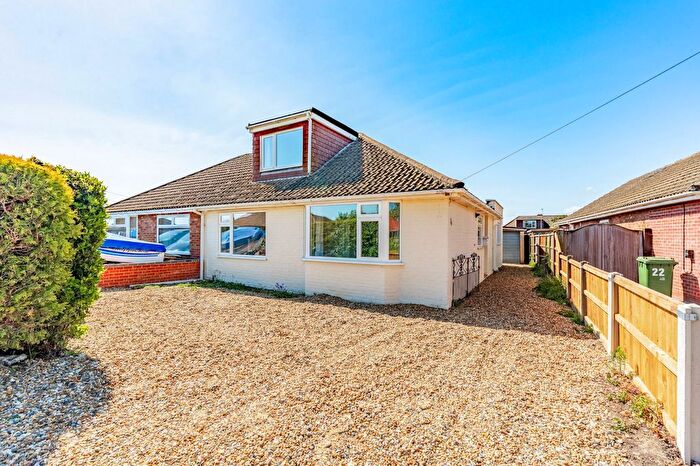 3 Bedroom Chalet For Sale In Varvel Avenue, Sprowston, NR7