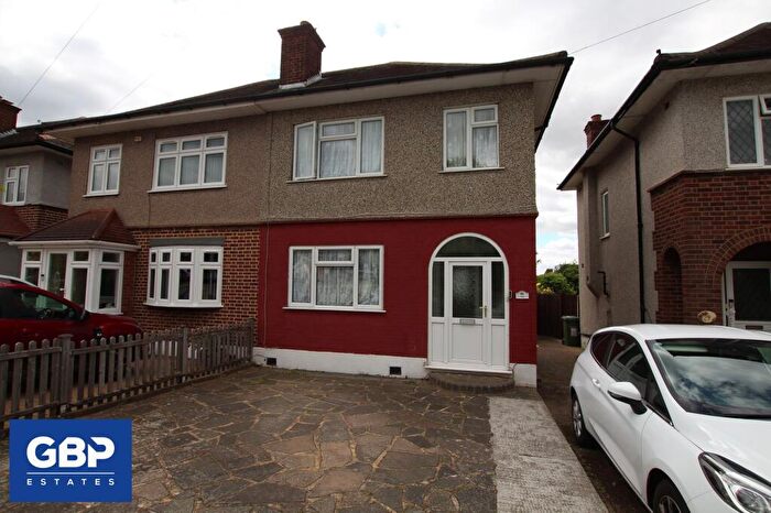 3 Bedroom Semi-Detached House To Rent In Lowshoe Lane, Romford, RM5