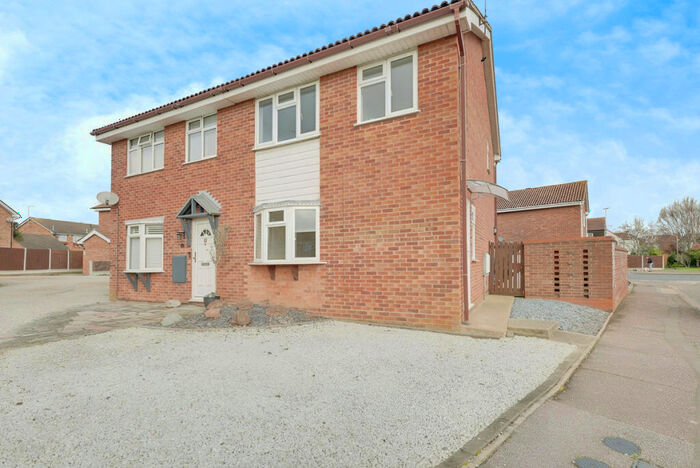 3 Bedroom Semi-Detached House To Rent In Coniston, Southend-on-sea, SS2