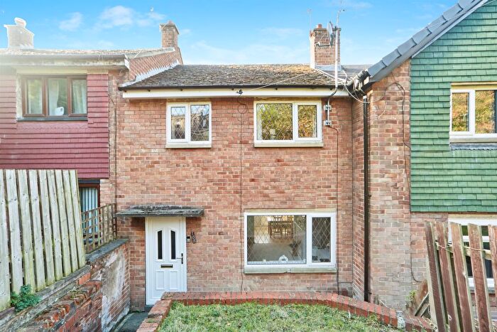 2 Bedroom Terraced House For Sale In Ferncliffe Road, Bingley, BD16
