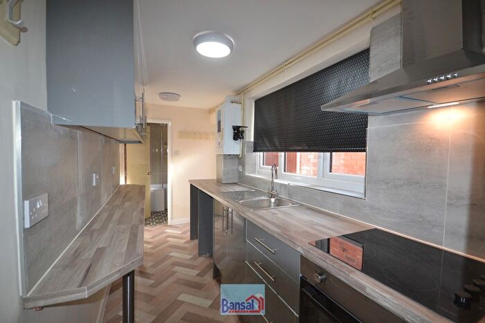 3 Bedroom Terraced House To Rent In Lower Ford Street, Coventry, CV1