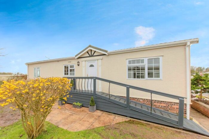2 Bedroom Mobile Home For Sale In Home Farm Park, Lee Green Lane, Church Minshull, Nantwich, CW5
