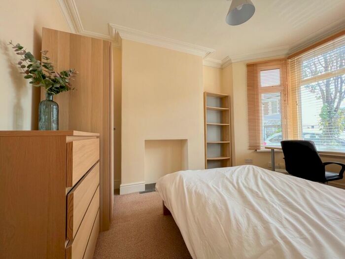 5 Bedroom Terraced House To Rent In Newfoundland Road, Heath, CF14