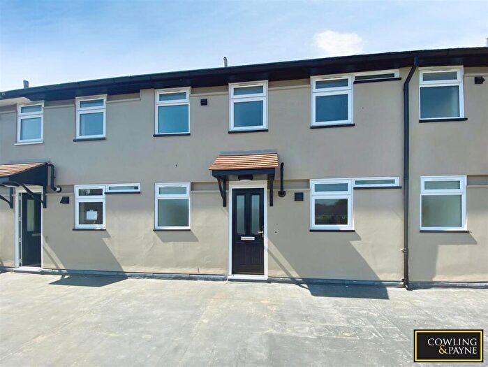 3 Bedroom Flat To Rent In High Street, Ingatestone, CM4