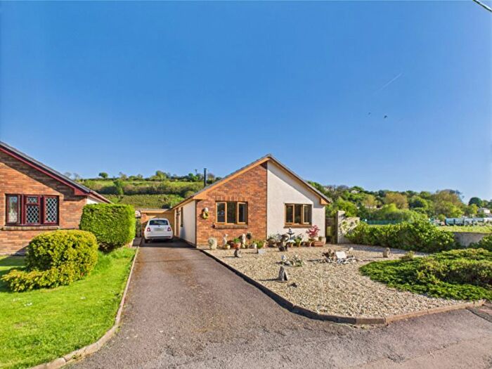 3 Bedroom Detached Bungalow For Sale In Carmarthen Road, Ferryside, SA17