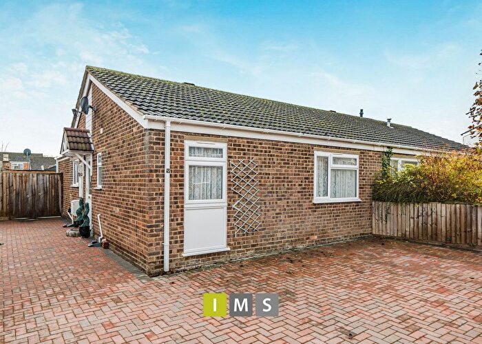 3 Bedroom Semi Detached Bungalow For Sale In Osborne Close, Bicester, OX26