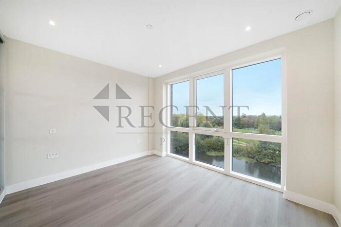 2 Bedroom Apartment To Rent In Cairncross House, Kidbrooke Village, SE3