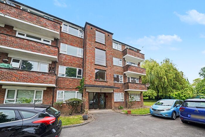 2 Bedroom Flat For Sale In Old Ruislip Road, Northolt, UB5