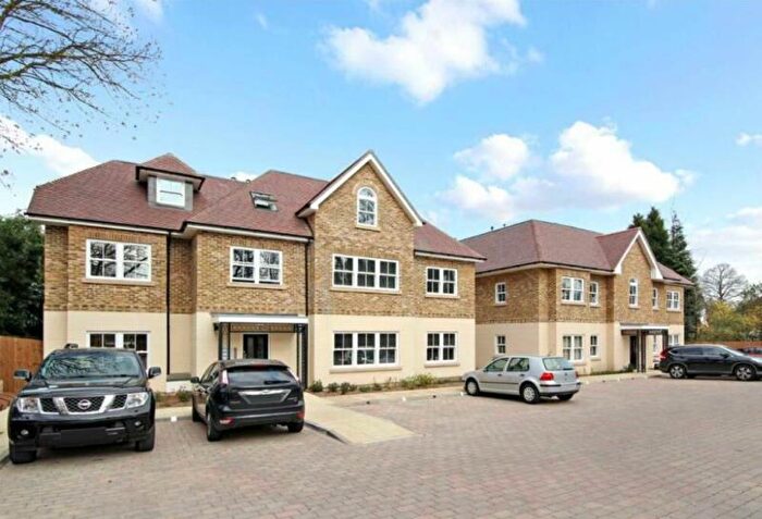 2 Bedroom Apartment To Rent In Woodstock Court, Woodham, KT15
