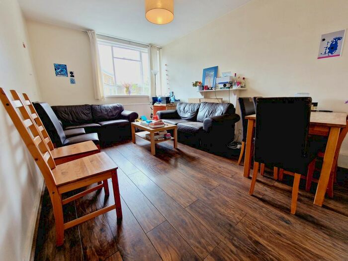 4 Bedroom Flat To Rent In Great Percy Street, London, WC1X