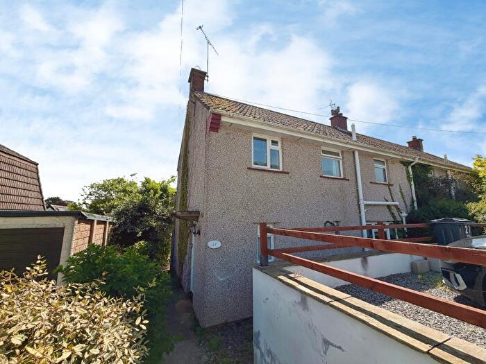 3 Bedroom Semi-Detached House To Rent In Underwood Road - Portishead, BS20