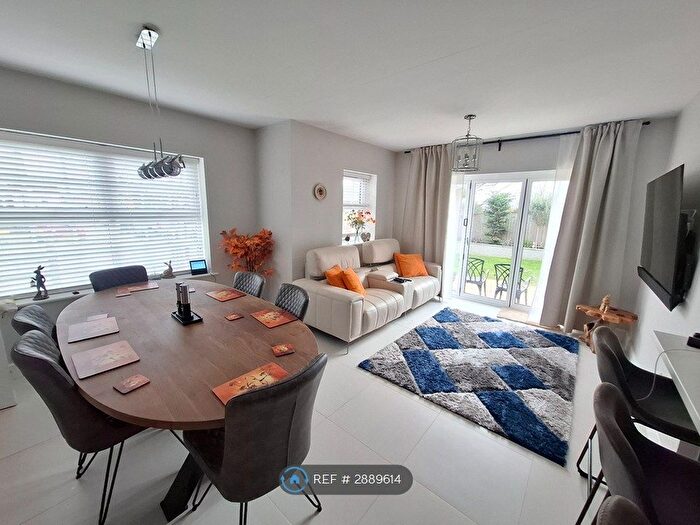 4 Bedroom Detached House To Rent In Throstle Close, York, YO51