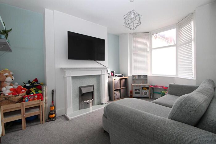 2 Bedroom Semi-Detached House For Sale In Napier Road, Broadstairs, CT10