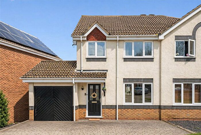 3 Bedroom Semi Detached House For Sale In Armada Close, Rownhams, Southampton, Hampshire, SO16